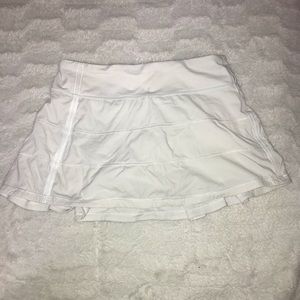 white lululemon skirt size 4